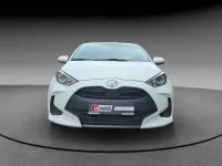 Gebraucht Toyota Yaris Basis 72 PS (52 kW) 2022 Weiss Kleinwagen