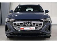 Second-hand Audi Q8 e-tron S-Line 300 kW (408 CP) 2025 Albastru SUV