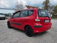 Second-hand Honda Jazz 83 CP (61 kW) 2005 Roșu Hatchback