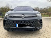 Gebraucht VW Tiguan R-line 193 PS (141 kW) 2024 Grau SUV