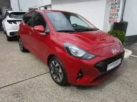 Gebraucht Hyundai i10 67 PS (49 kW) 2023 Dragon red Kleinwagen