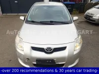 Gebraucht Toyota Auris Luna 124 PS (91 kW) 2007 Silber Kleinwagen