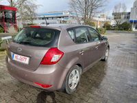 gebraucht Kia Ceed cee'd /1,6 CRDi 116PS Automatik PDC Klima