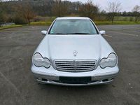Gebraucht Mercedes C220 143 PS (105 kW) 2004 Silber Limousine