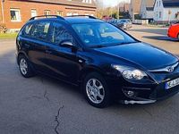 Gebraucht Hyundai i30 Comfort 126 PS (92 kW) 2011 Schwarz Kombi
