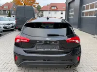Gebraucht Ford Focus ST-Line 150 PS (110 kW) 2020 Schwarz Limousine