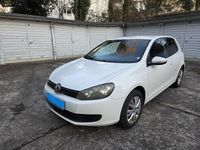 Gebraucht VW Golf VI 105 PS (77 kW) 2009 Weiß Kleinwagen