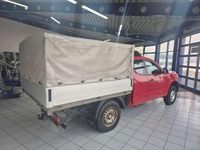 Gebraucht Nissan Navara Visia 163 PS (119 kW) 2016 Rot Pickup