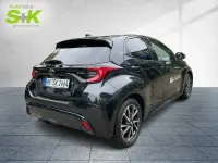 Neu Toyota Yaris Style 131 PS (96 kW) 2025 Schwarz Kleinwagen