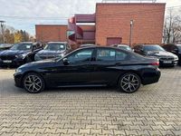 Gebraucht BMW 545e M Sport 394 PS (289 kW) 2022 Blacksapphire Limousine