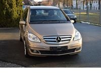 Gebraucht Mercedes B200 140 PS (102 kW) 2006 Gold Van / Kleinbus