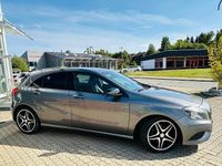 Gebraucht Mercedes A200 Urban 136 PS (100 kW) 2015 Grau Limousine