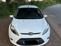 Gebraucht Ford Fiesta Champions Edition 80 PS (58 kW) 2012 Weiß Kleinwagen