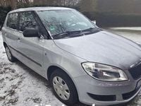 Gebraucht Skoda Fabia Classic 60 PS (44 kW) 2011 Silber Limousine