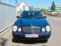 Gebraucht Mercedes E220 Classic 143 PS (105 kW) 2000 Blau Limousine