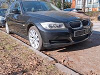 Gebraucht BMW 316 116 PS (85 kW) 2011 Schwarz Kombi