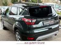 Gebraucht Ford Kuga 120 PS (88 kW) 2018 Grün SUV