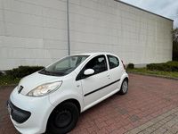 Gebraucht Peugeot 107 54 PS (39 kW) 2007 Weiß Kleinwagen