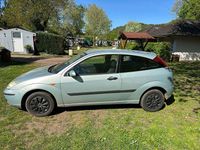 Second-hand Ford Focus 101 CP (74 kW) 2003 Argintiu Berlinǎ