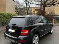 Gebraucht Mercedes ML350 231 PS (169 kW) 2011 Schwarz SUV