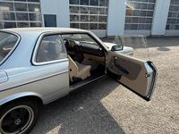 Gebraucht Mercedes 230 109 PS (80 kW) 1979 Silber Coupé