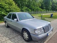 Gebraucht Mercedes E220 150 PS (110 kW) 1994 Limousine