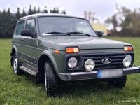 Usata Lada Urban 83 CV (61 kW) 2017 Verde SUV
