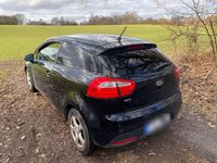 Gebraucht Kia Rio 90 PS (66 kW) 2012 Schwarz Kleinwagen