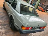 Gebraucht Mercedes 190 102 PS (75 kW) 1985 Grün Limousine