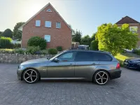 Gebraucht BMW 318 171 PS (125 kW) 2012 Grau Kombi