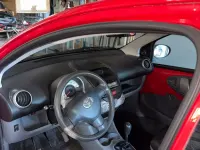 Gebraucht Toyota Aygo 69 PS (50 kW) 2011 Rot Kleinwagen