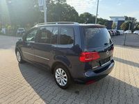 Gebraucht VW Touran Highline 140 PS (102 kW) 2012 Blau Van / Kleinbus