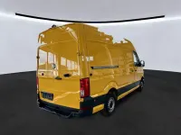 Gebraucht VW Crafter R 140 PS (102 kW) 2023 Gelb Van