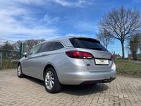 Gebraucht Opel Astra 136 PS (100 kW) 2018 Silber Kombi