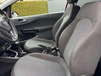 Gebraucht Opel Corsa Active 90 PS (66 kW) 2017 Lava rot Kleinwagen