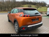 Gebraucht Peugeot e-2008 Active 100 kW (136 PS) 2023 Orange SUV