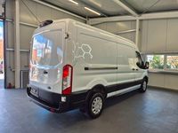 Gebraucht Ford Transit Trend 170 PS (125 kW) 2022 Weiß Van / Kleinbus