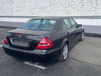 Gebraucht Mercedes E220 150 PS (110 kW) 2005 Limousine