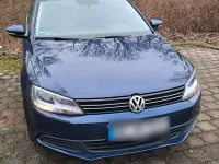 Gebraucht VW Jetta 122 PS (89 kW) 2013 Blau Limousine