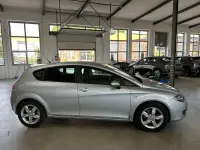 Używany Seat Leon Reference 125 KM (91 kW) 2009 Szary Hatchback