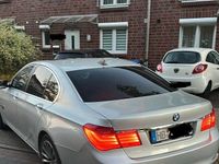 Gebraucht BMW 730 245 PS (180 kW) 2009 Silber Limousine