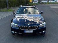 Gebraucht BMW 530 258 PS (189 kW) 2012 Blau Kombi