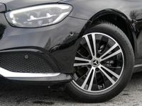 Gebraucht Mercedes E200 Avantgarde 160 PS (117 kW) 2023 Schwarz Limousine
