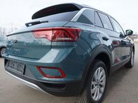 Neu VW T-Roc R 150 PS (110 kW) 2026 Blau SUV