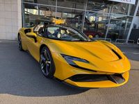 Second-hand Ferrari SF90 999 CP (734 kW) 2024 Galben Cabrio