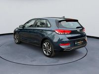 Gebraucht Hyundai i30 120 PS (88 kW) 2022 Grau Limousine