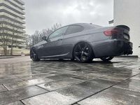 Gebraucht BMW 330 231 PS (169 kW) 2007 Grau Coupé