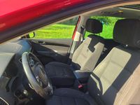 Używany Seat Alhambra Style 177 KM (130 kW) 2014 Czerwony Minivan