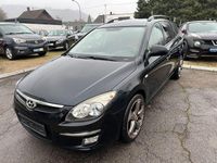 Gebraucht Hyundai i30 105 PS (77 kW) 2010 Schwarz Kombi