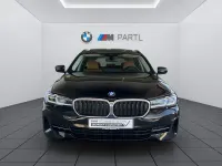 Gebraucht BMW 520 190 PS (139 kW) 2024 Saphirschwarz Kombi